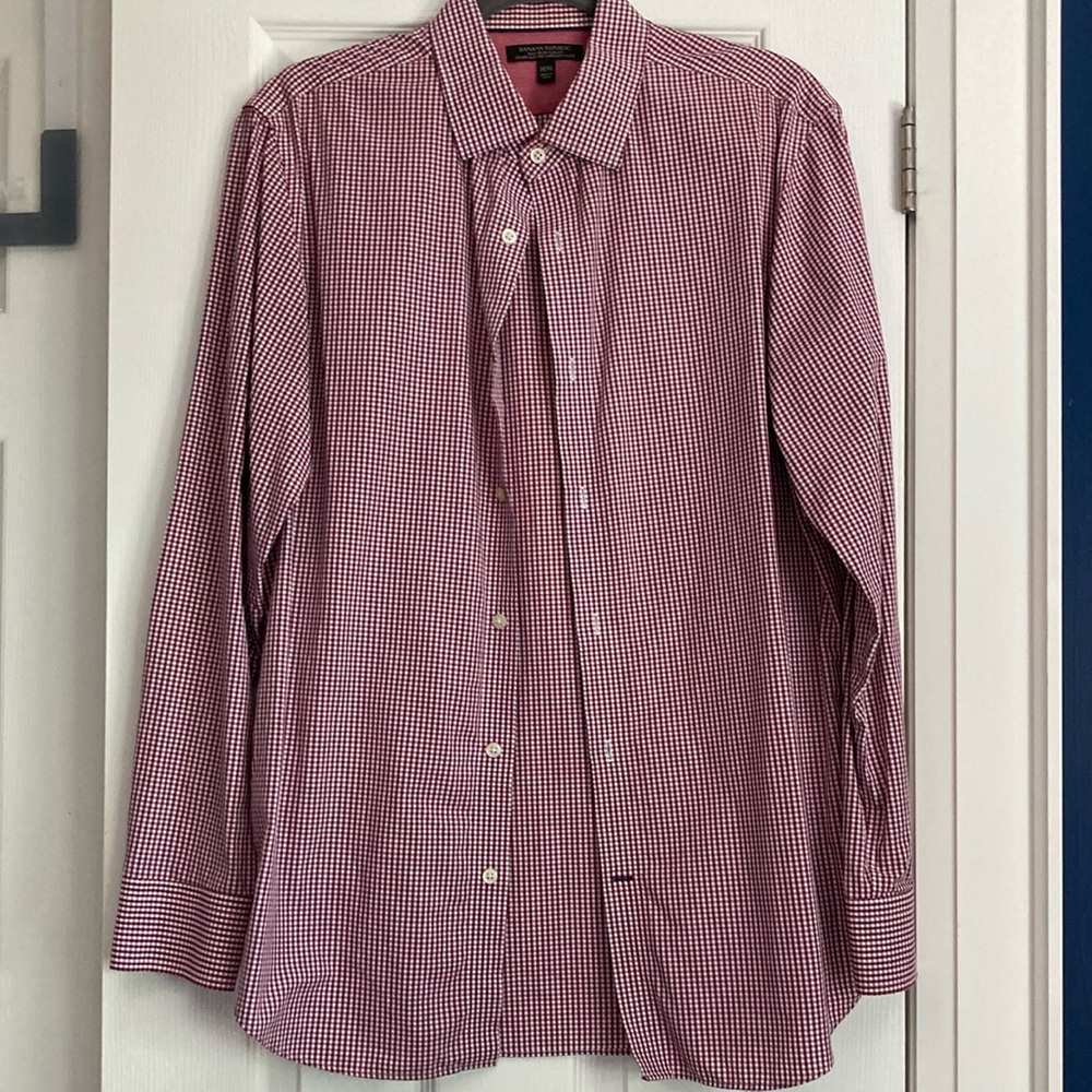 🎉2/$20🎉 Banana Republic Red Checkered Slim Fit Casual Button Down Shirt